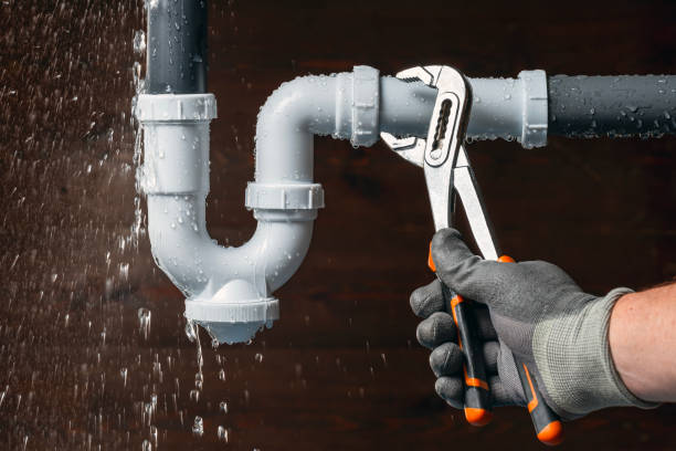 Professional Plumbing technician working in Blue Mound, TX